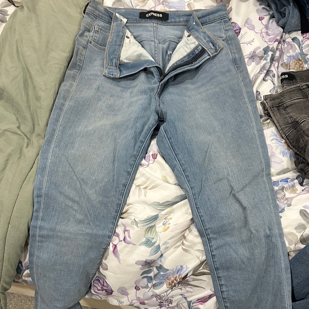 Express Women's Light Blue Skinny Jeans